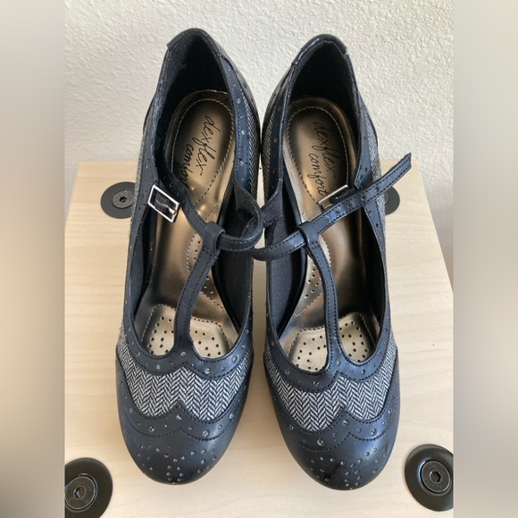 Dexflex Comfort Black and Herringbone Women's Pumps/Heels - Picture 5 of 11
